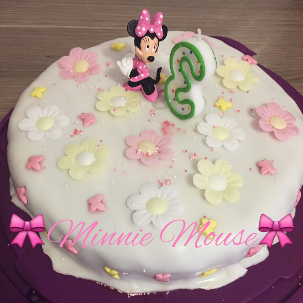 Geburtstagstorte Fur Kinder Minnie Mouse Schokoladentorte